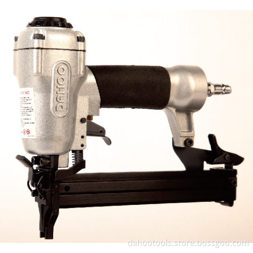 18 Ga. 1/4''Crown Medium Wire Pneumatic Stapler